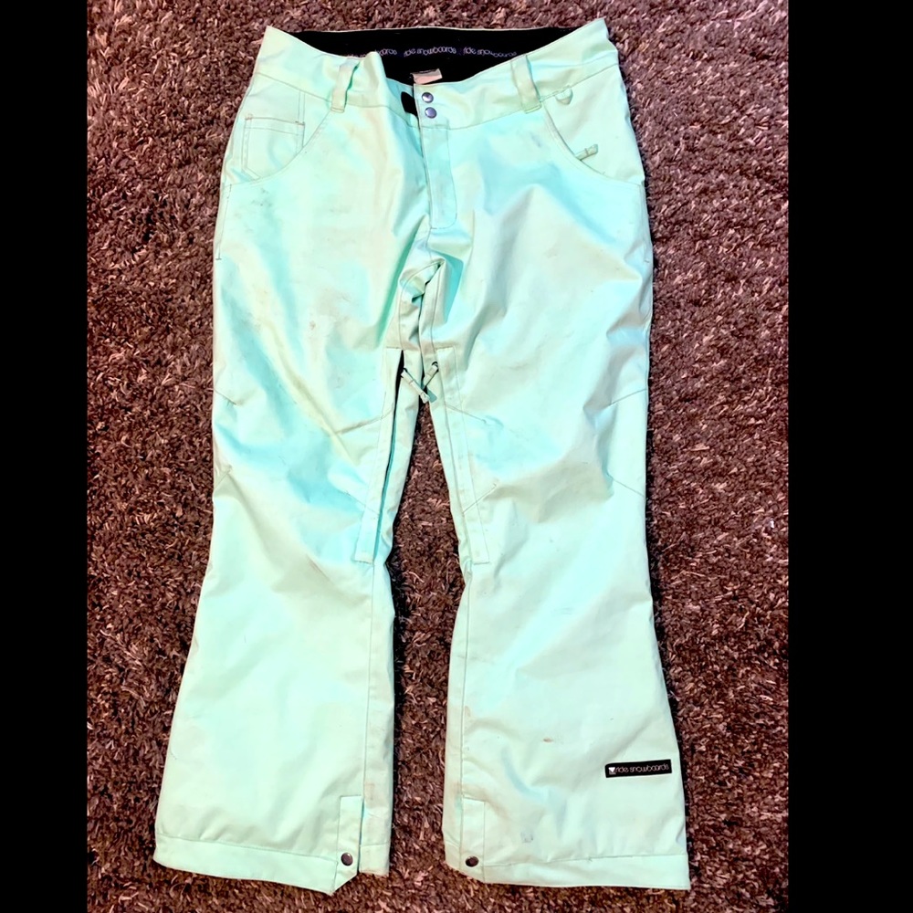 Mint green snowboarding pants RIDE snow pants